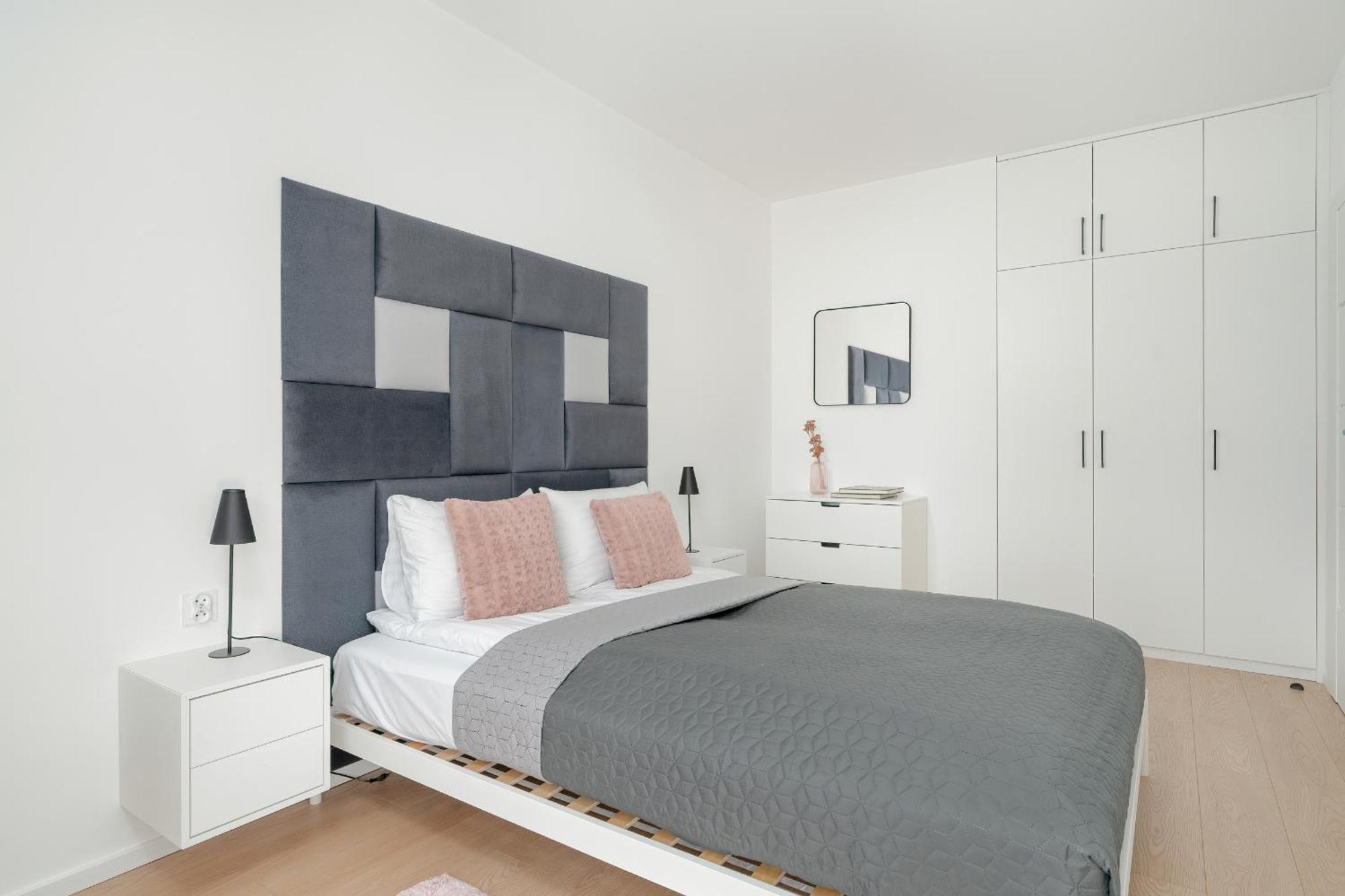 Spacious Apartment With Balcony By Rent Like Home Познань Экстерьер фото